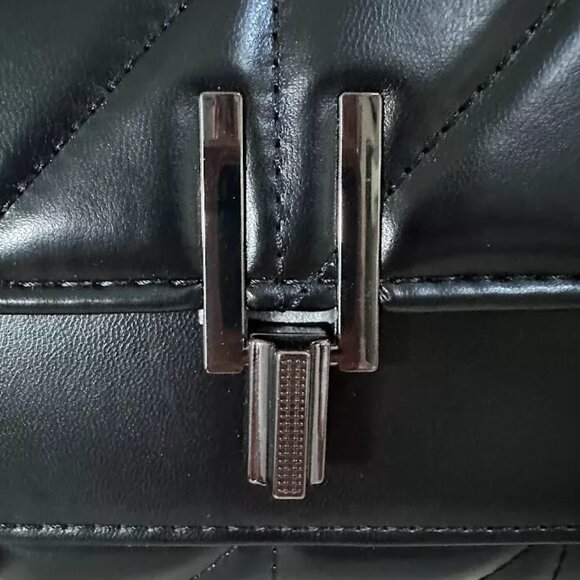 Black Quilted Chain Shoulder Bag with Red Interior – Elegant Crossbody Purse - Picture 2 of 7